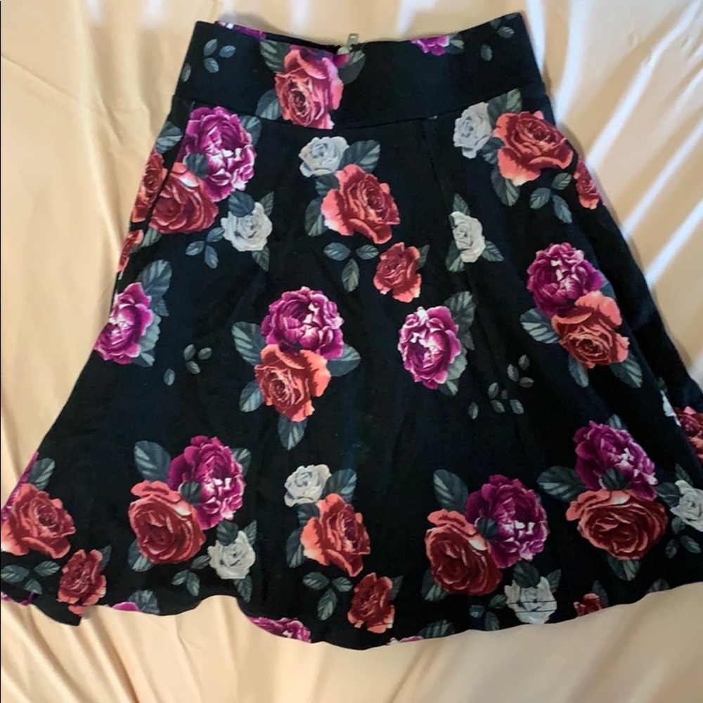 Flower print skirt